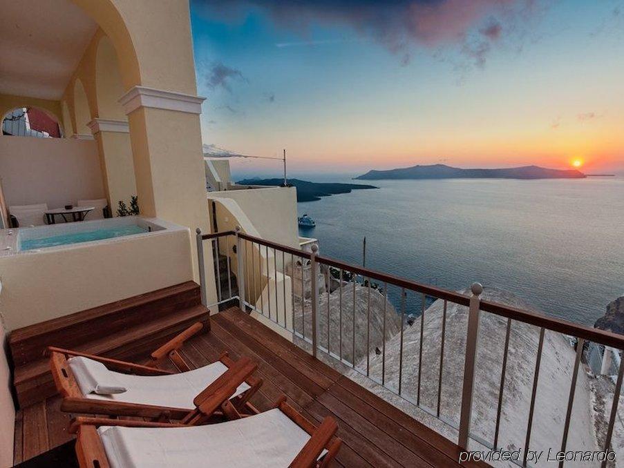 Cori Rigas Suites Fira  Ngoại thất bức ảnh