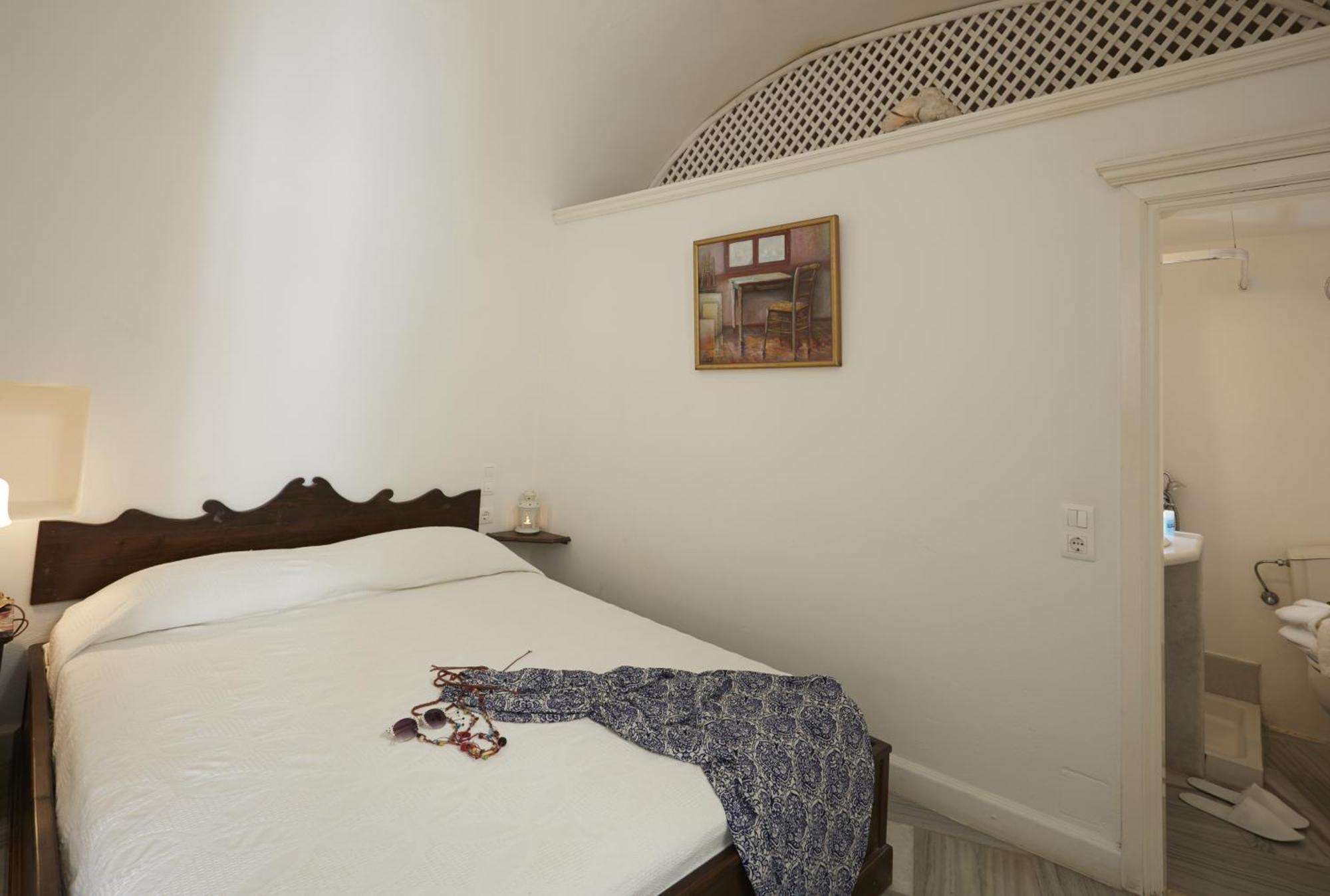 Cori Rigas Suites Fira  Phòng bức ảnh