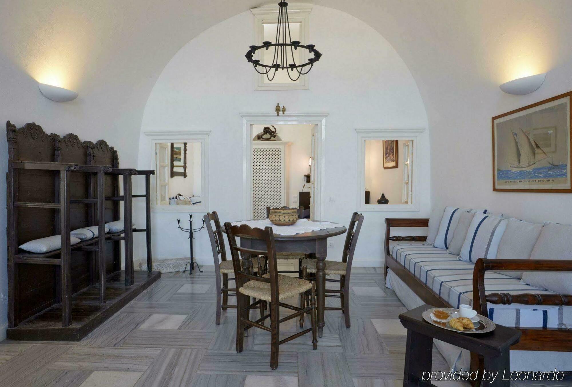 Cori Rigas Suites Fira  Ngoại thất bức ảnh